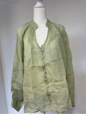 AUGUST Greek resort brand ZAKAR Shirt NWT
M/L  Pistachio Green